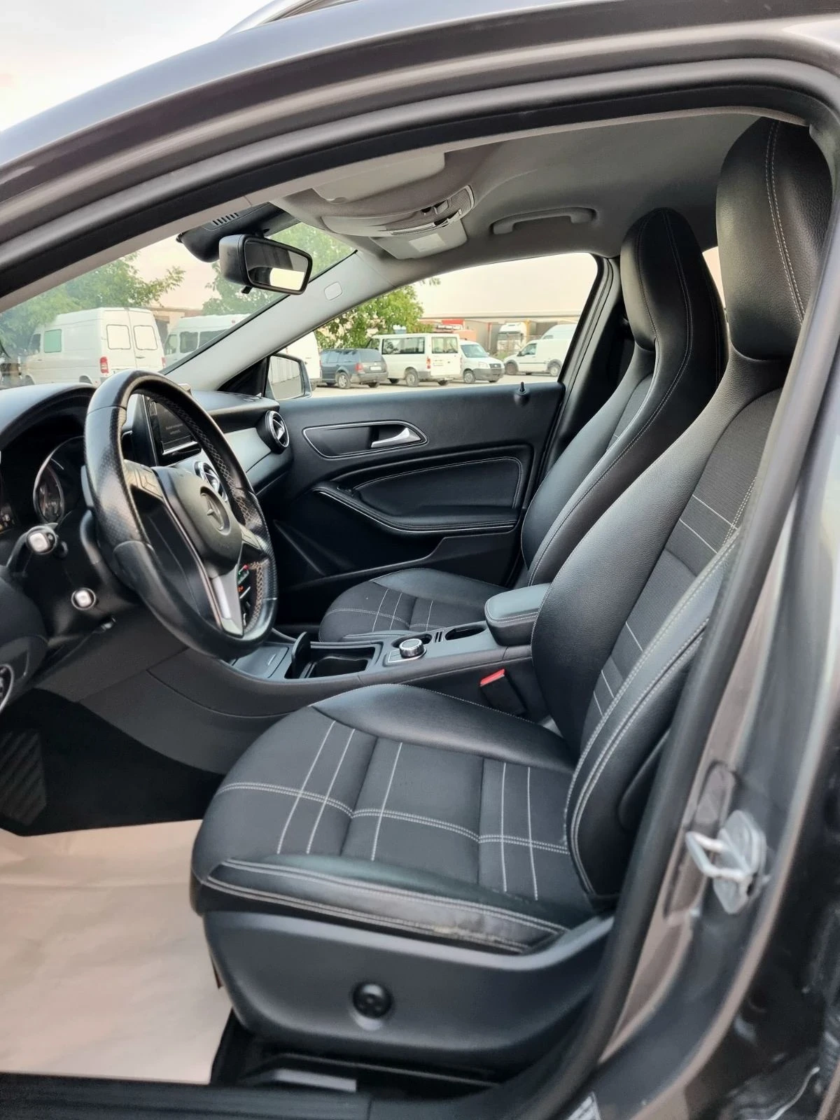 Mercedes-Benz GLA 220, снимка 3 - Автомобили и джипове - 54029973