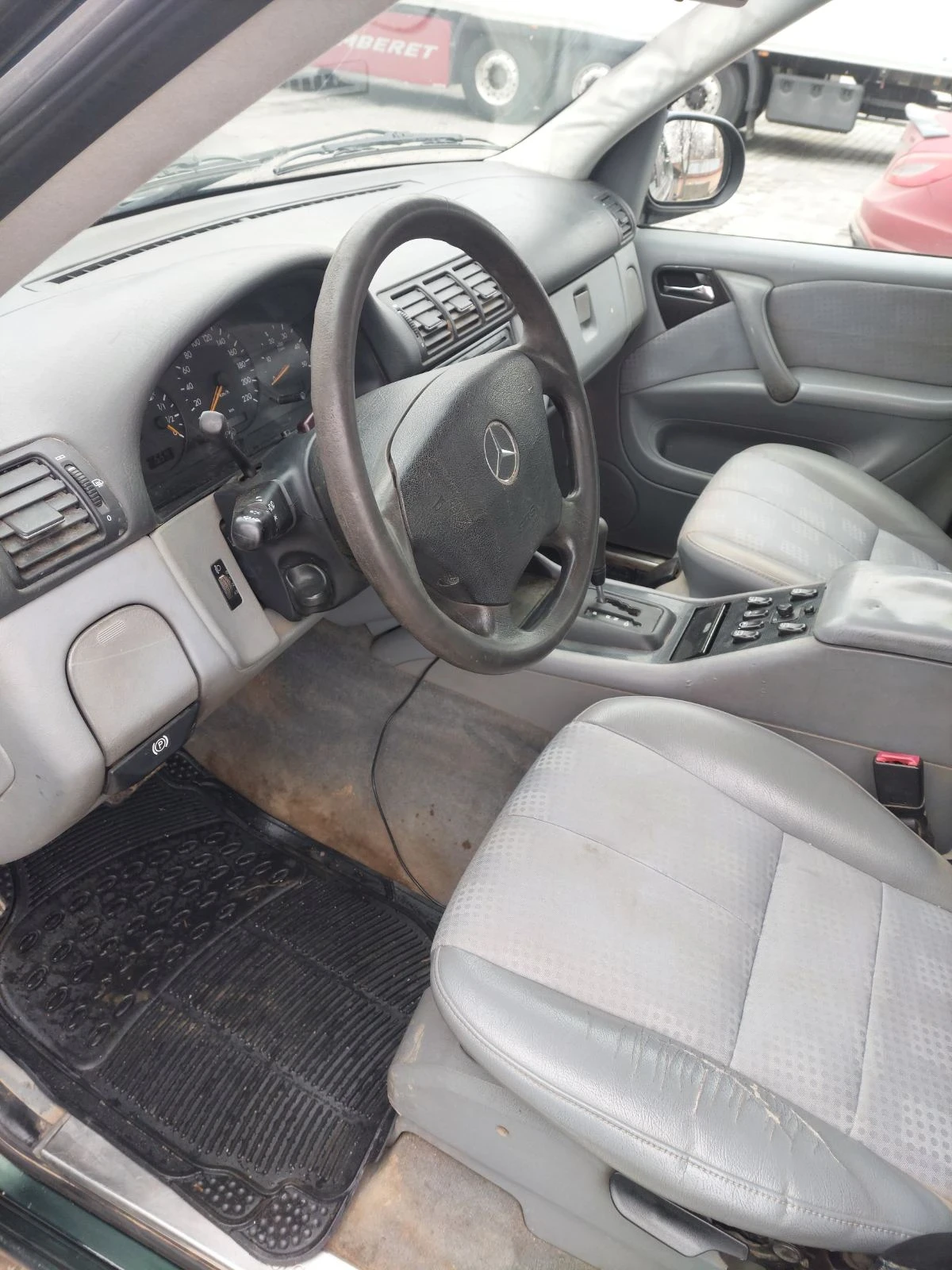 Mercedes-Benz ML 270 2.7CDI, снимка 6 - Автомобили и джипове - 54280489