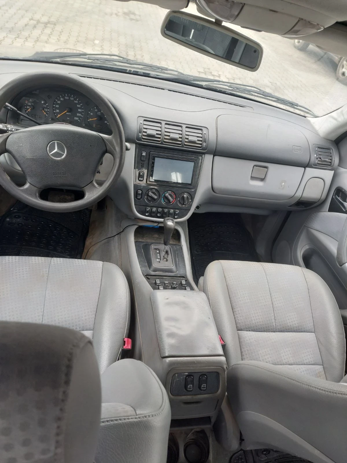 Mercedes-Benz ML 270 2.7CDI, снимка 10 - Автомобили и джипове - 54280489