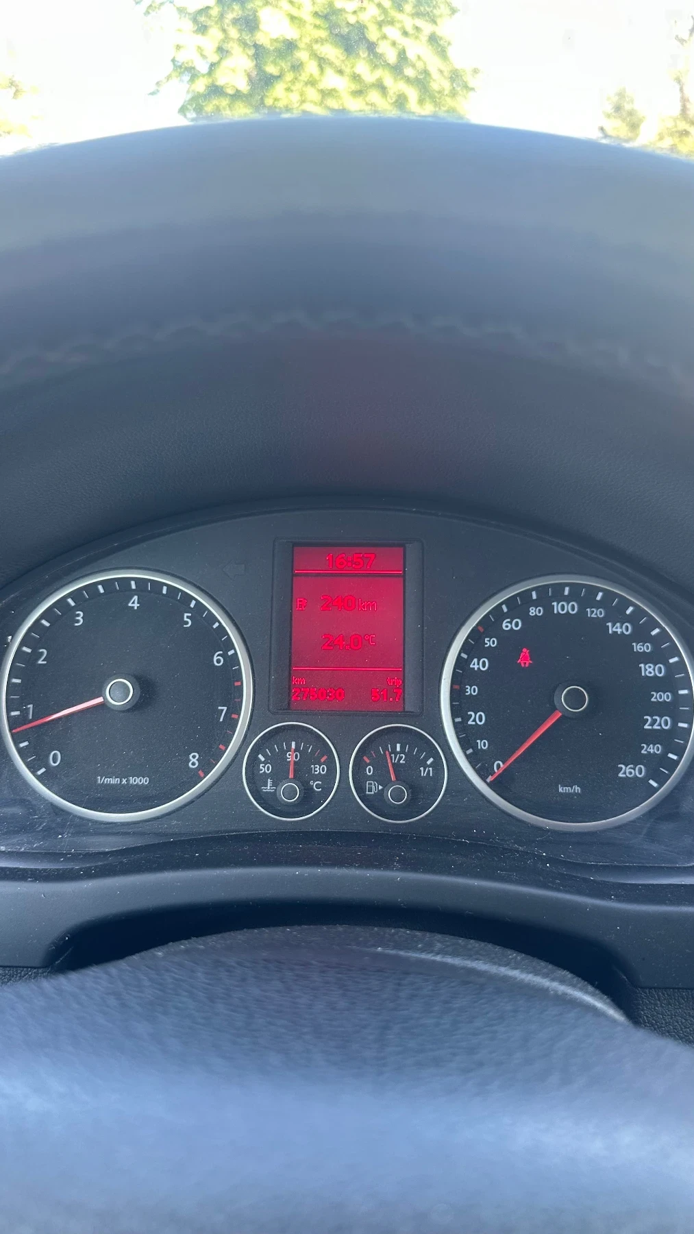 VW Tiguan, снимка 10 - Автомобили и джипове - 54778186