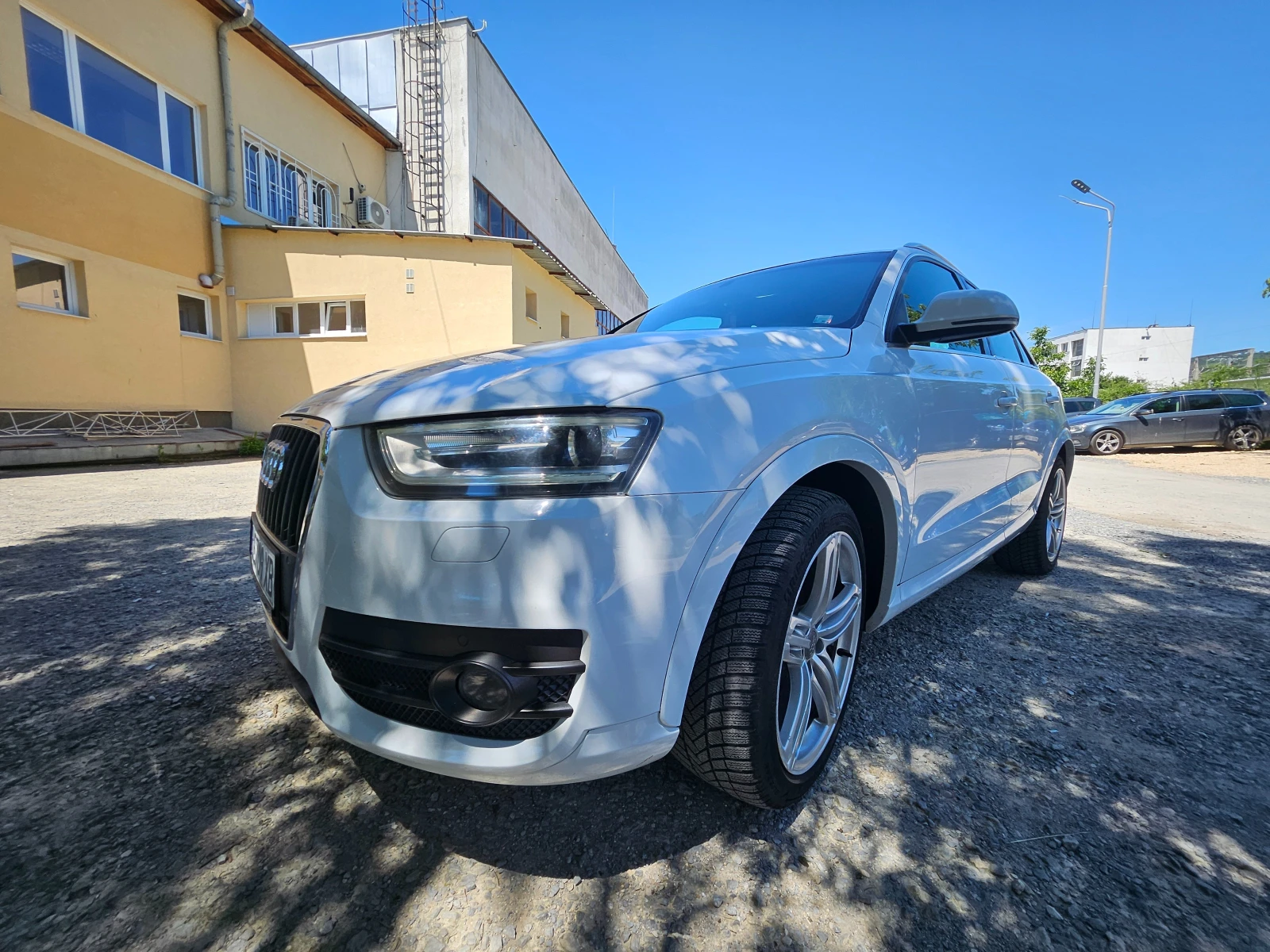 Audi Q3, снимка 8 - Автомобили и джипове - 54852585
