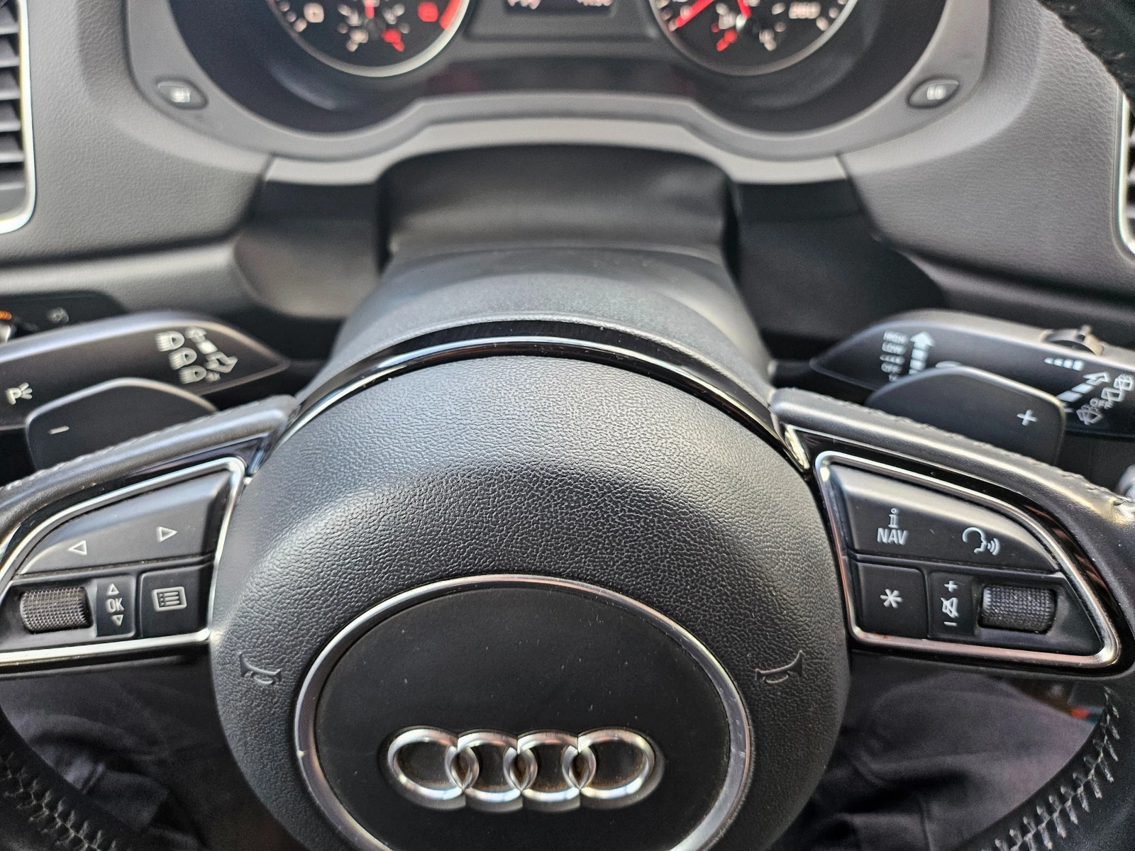 Audi Q3, снимка 12 - Автомобили и джипове - 54852585