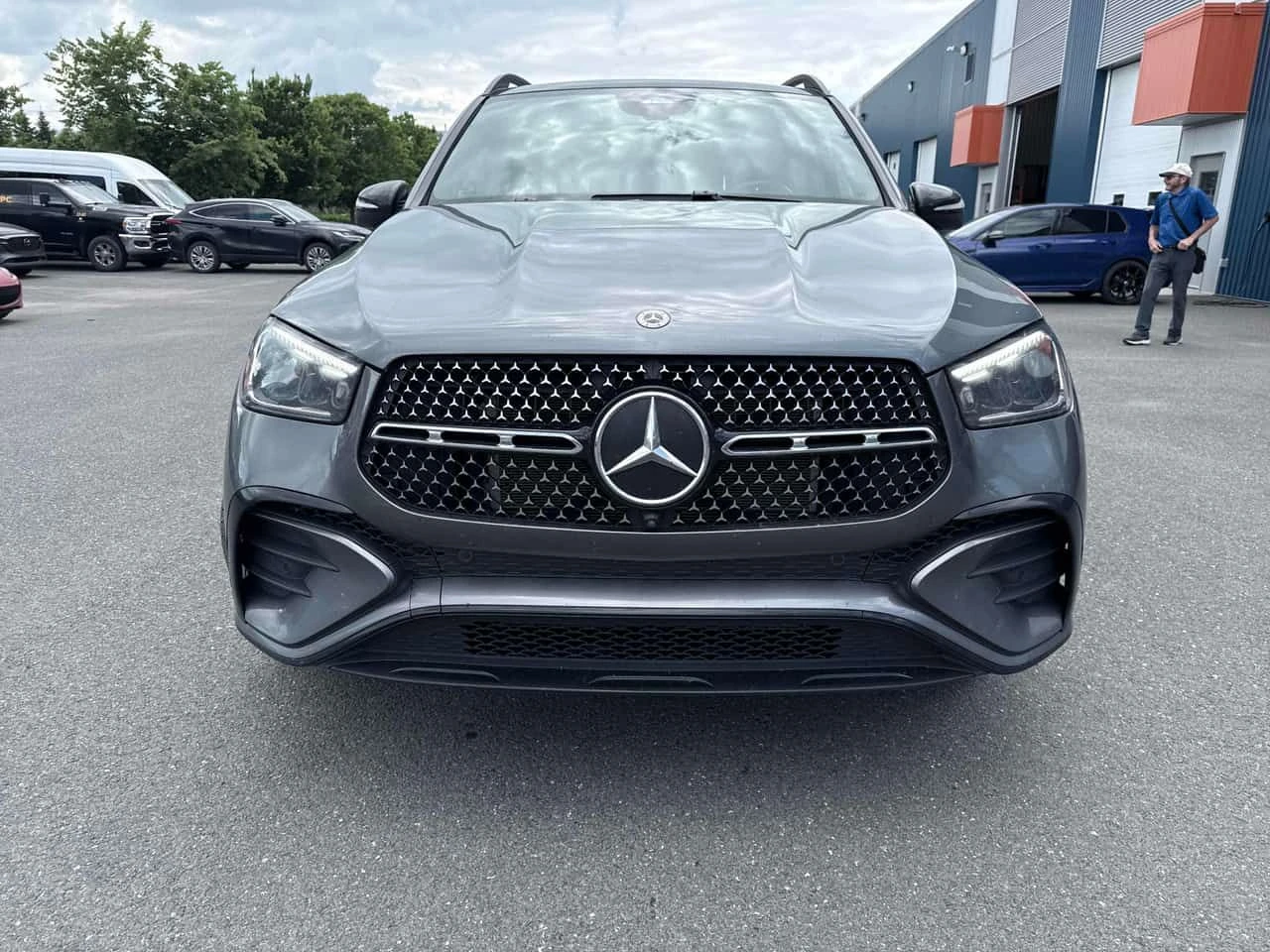 Mercedes-Benz GLE 450 АМГ ПАКЕТ/ДИСТРОНИК/BURMESTER/ПОДГРЕВ/ОБДУХ/ПАНО/, снимка 2 - Автомобили и джипове - 55017371