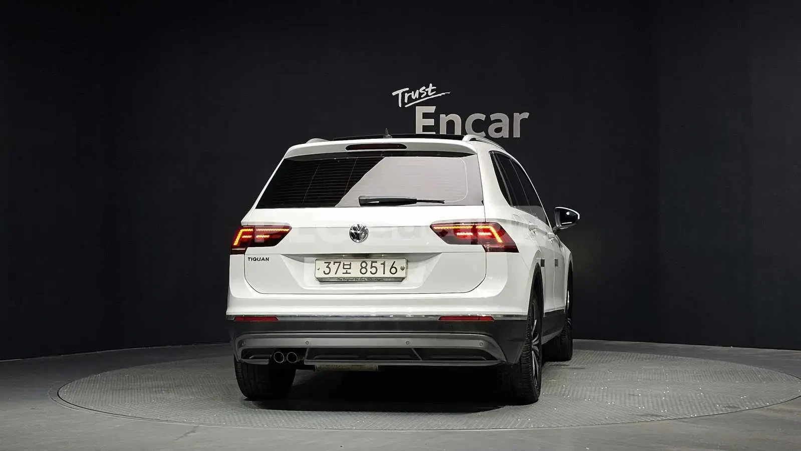 VW Tiguan 2.0TDI PRESTIGE HEAD UP/PANORAMA/360CAM, снимка 4 - Автомобили и джипове - 55188890
