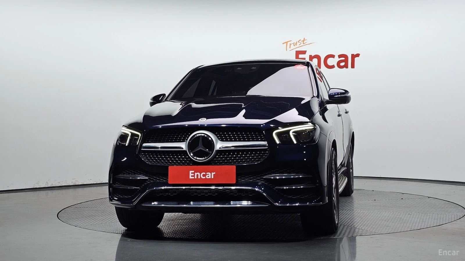 Mercedes-Benz GLE 400 BURMESTER| AIRMATIC| DISTRO| ОБДУХ| 360| HUD| BL S, снимка 2 - Автомобили и джипове - 56135661