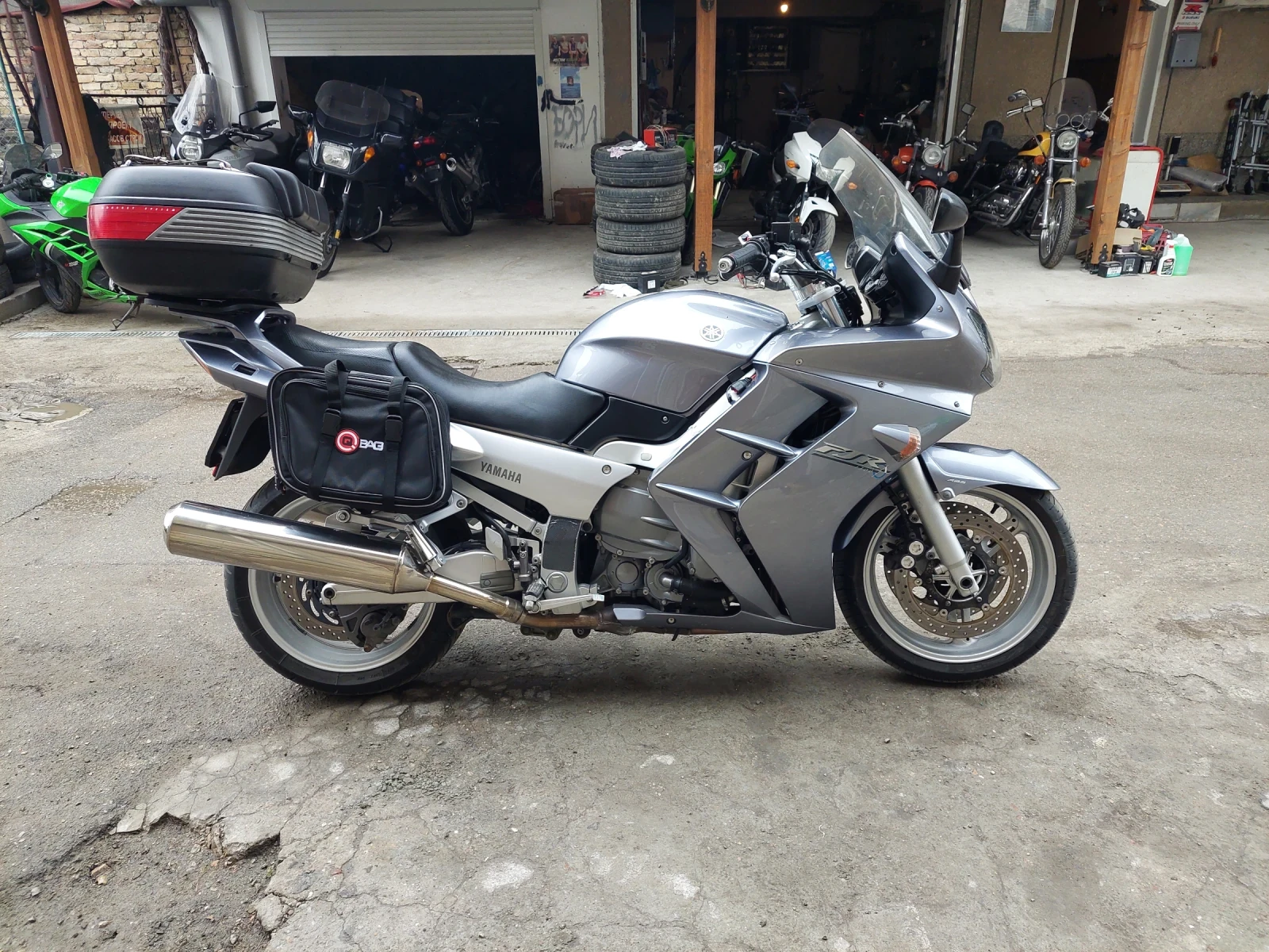 Yamaha Fjr  Като нов , снимка 8 - Мотоциклети и мототехника - 53966597