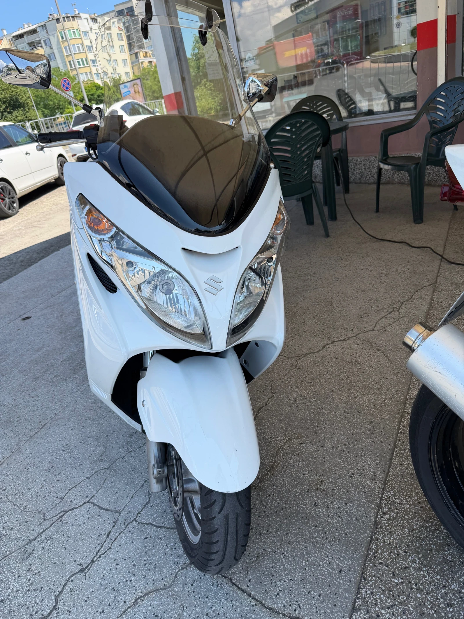 Suzuki Burgman 400