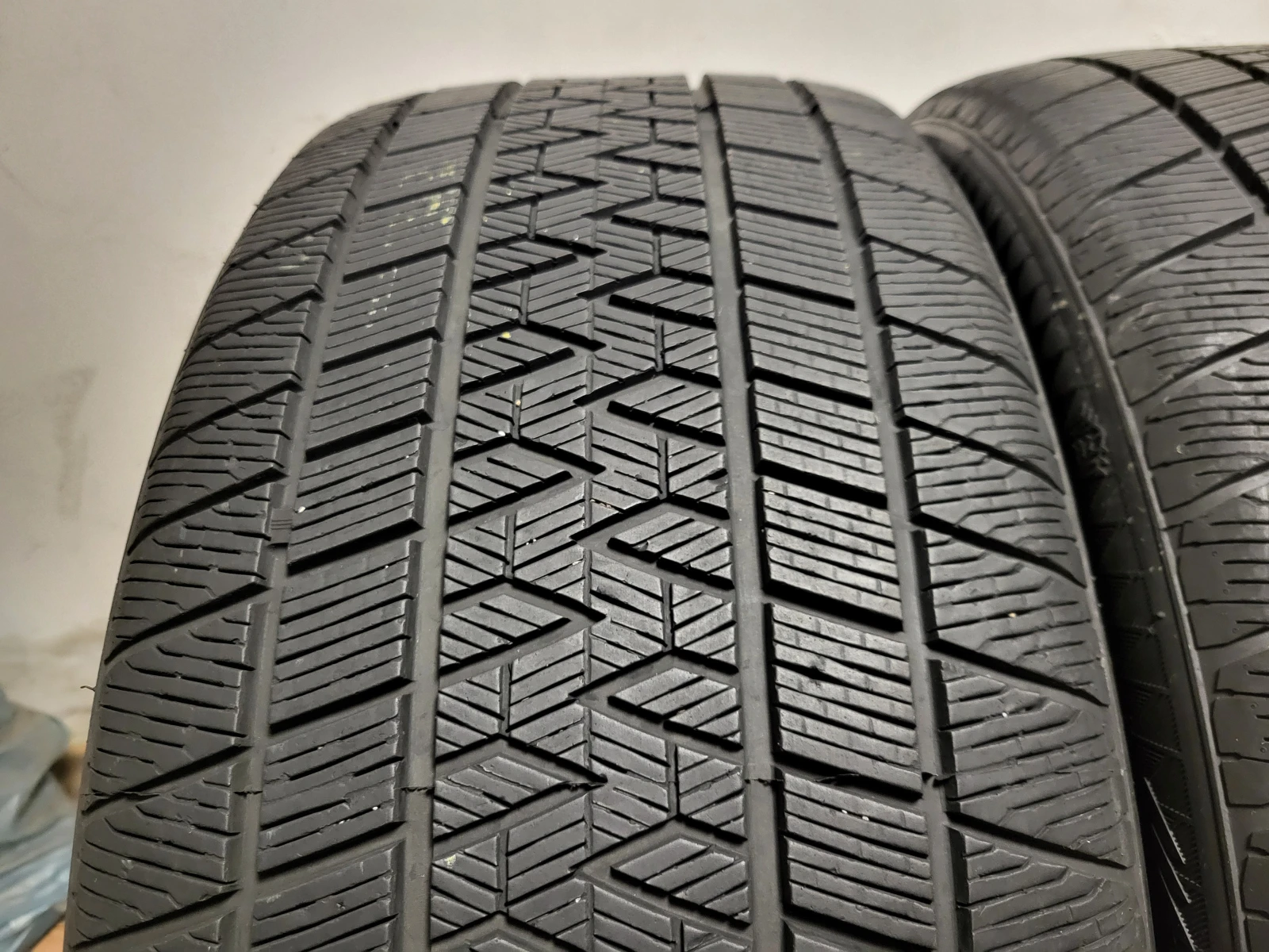  275/40R22 | Mobile.bg   4