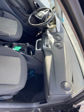 Seat Ibiza 1.4, снимка 4 - Автомобили и джипове - 44149922