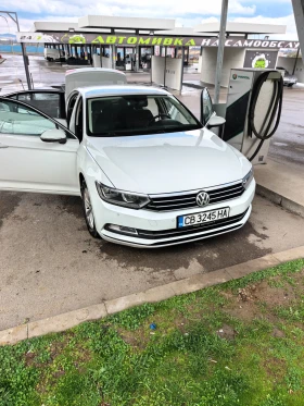 VW Passat - 12200 € / 23861.13 лв. - 48628277 7