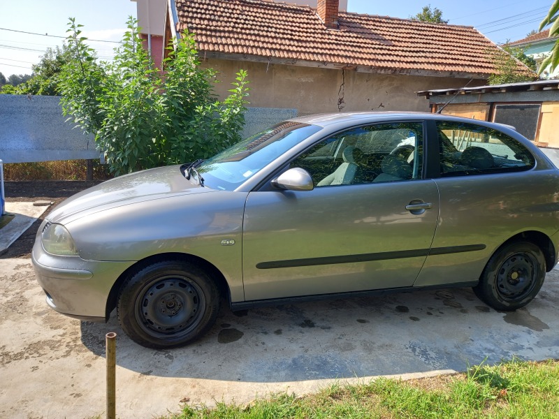 Seat Ibiza 1.4 ТДИ, снимка 5 - Автомобили и джипове - 42090191