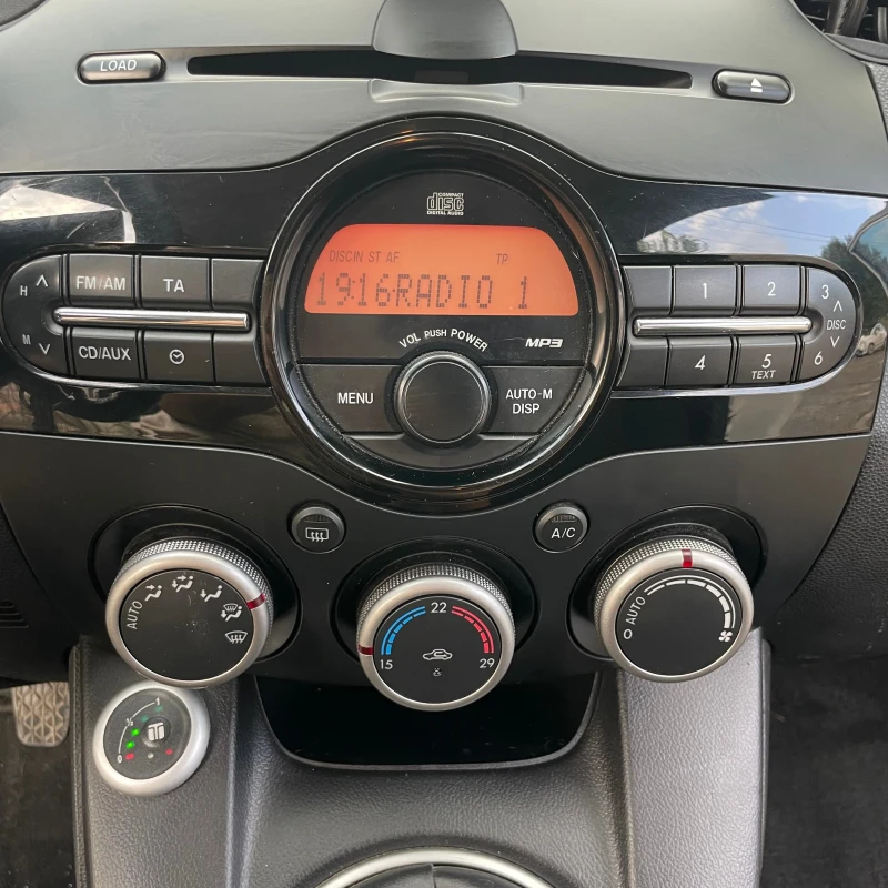 Mazda 2 1.3 Bifuel GT-M LINE, снимка 8 - Автомобили и джипове - 46959747