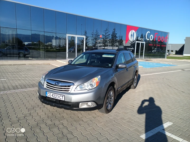 Subaru Outback 2.5 бензин, снимка 2 - Автомобили и джипове - 47610699