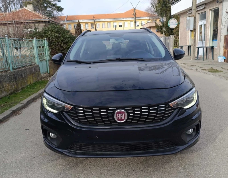 Fiat Tipo 1.4 turbo 2019г., снимка 1 - Автомобили и джипове - 48771419