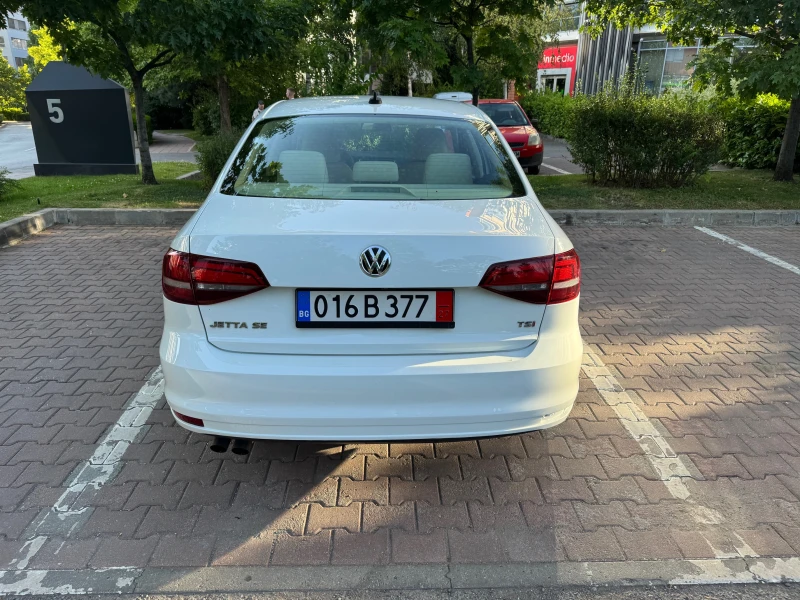 VW Jetta, снимка 2 - Автомобили и джипове - 50904806