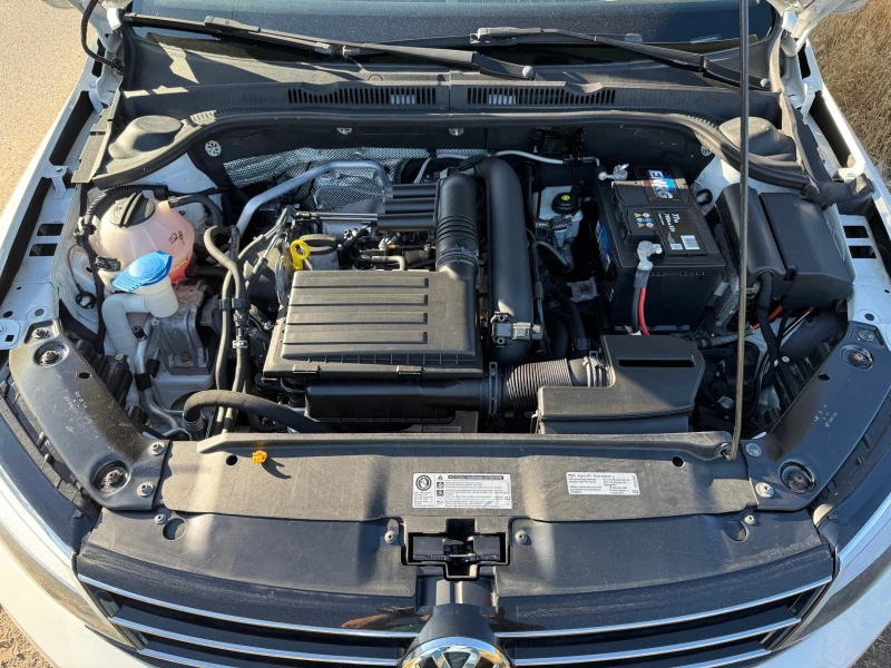 VW Jetta, снимка 12 - Автомобили и джипове - 50904806