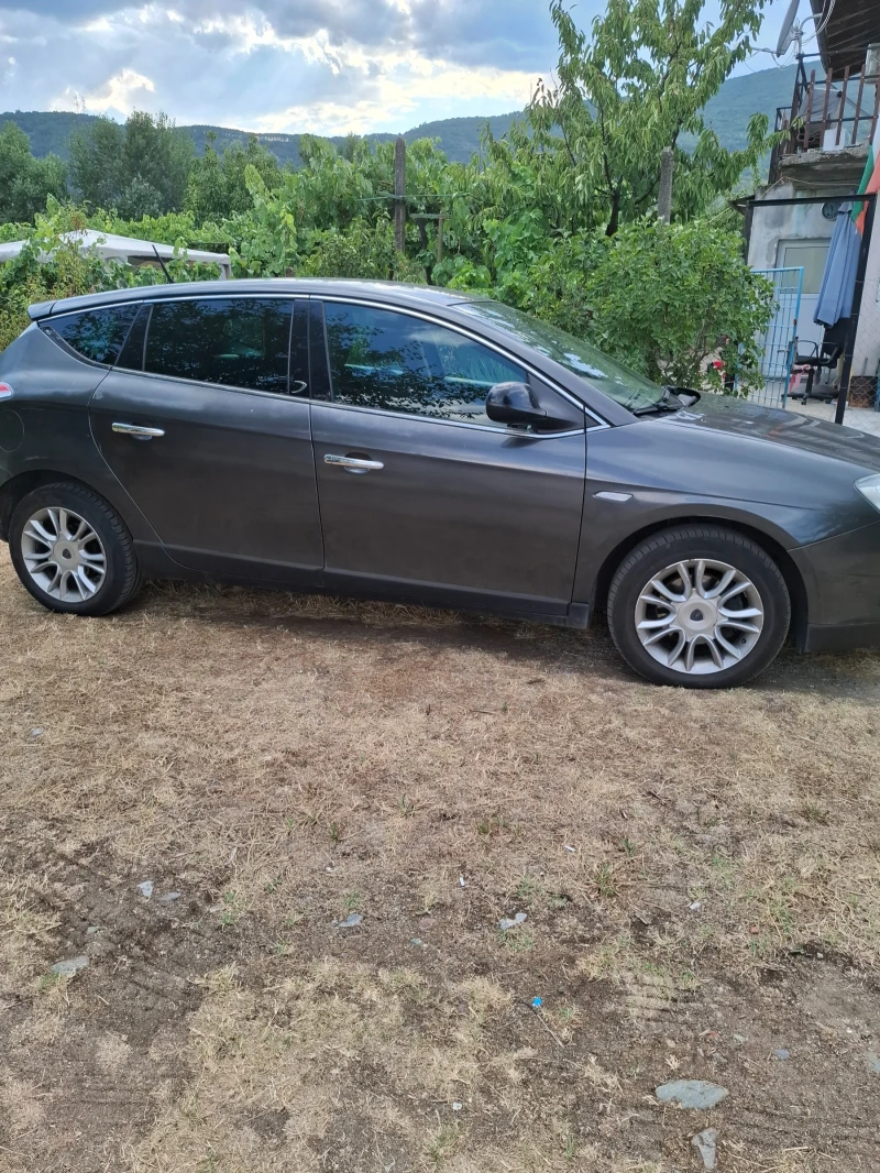 Lancia Delta, снимка 2 - Автомобили и джипове - 51229382