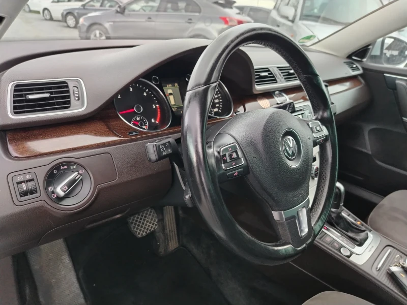 VW Passat 2.0 TDI 4MOTION HIGHLINE AVTOMAT, снимка 12 - Автомобили и джипове - 52451297