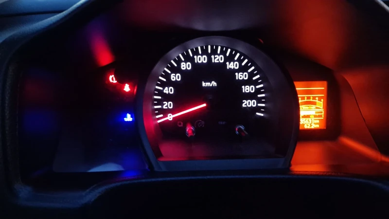 Nissan e-NV200, снимка 11 - Автомобили и джипове - 52474489