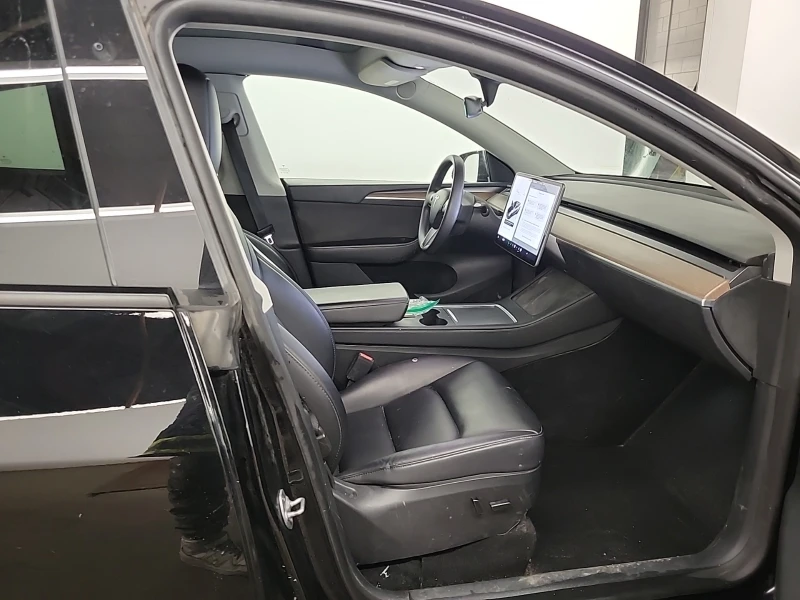 Tesla Model Y LONG RANGE/FULL/КОЖА/АДАПТИВЕН КРУИЗ, снимка 14 - Автомобили и джипове - 52813521