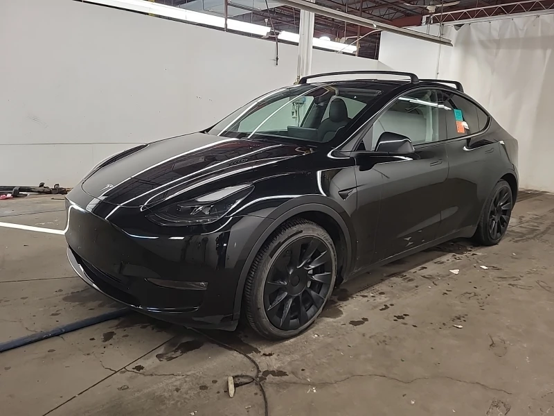 Tesla Model Y LONG RANGE/FULL/КОЖА/АДАПТИВЕН КРУИЗ, снимка 2 - Автомобили и джипове - 52813521