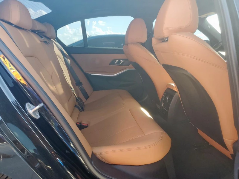 BMW 330 * Възможност за Лизинг* , снимка 10 - Автомобили и джипове - 53487433