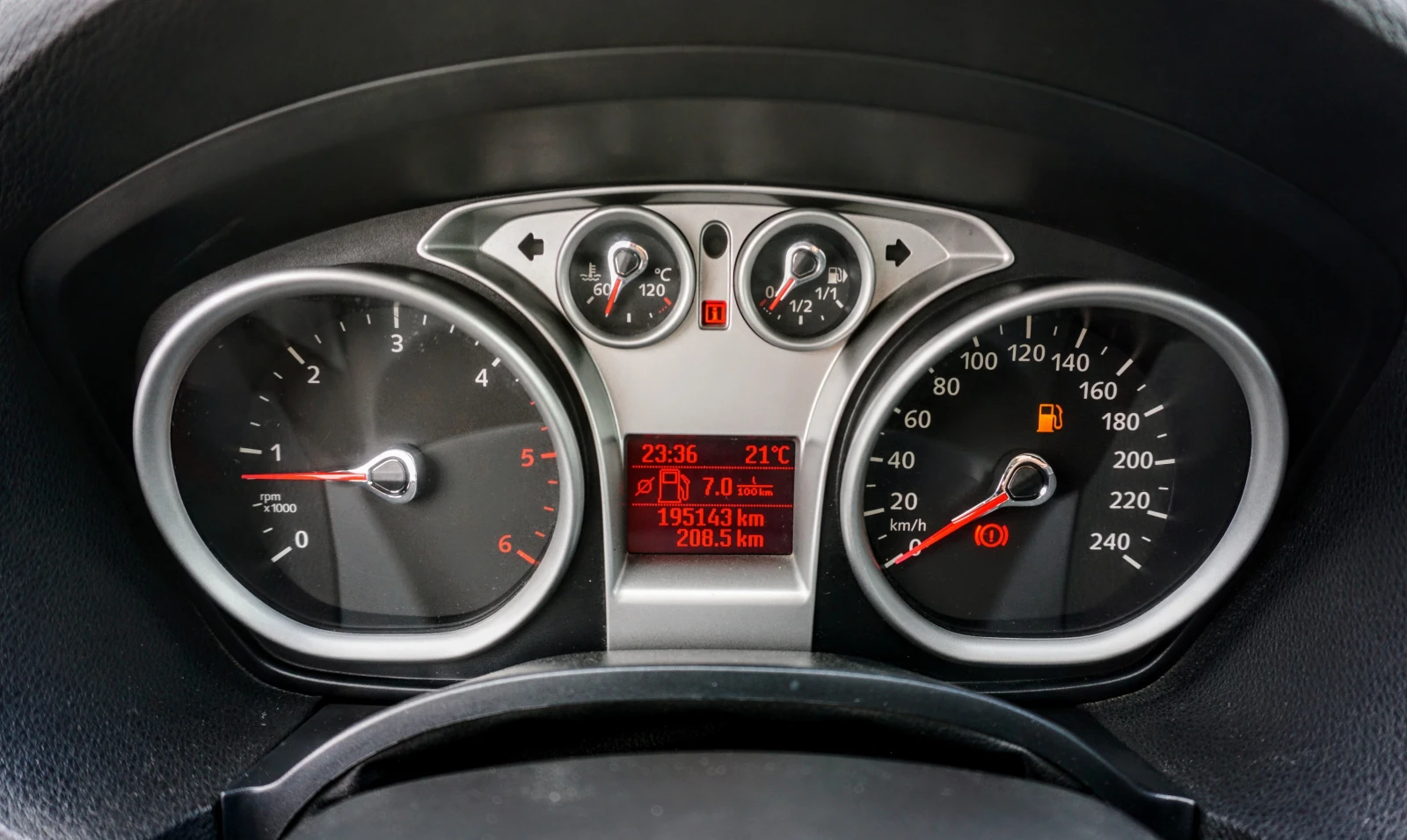 Ford Kuga 2.0TDCI TITANIUM 4WD  - изображение 8