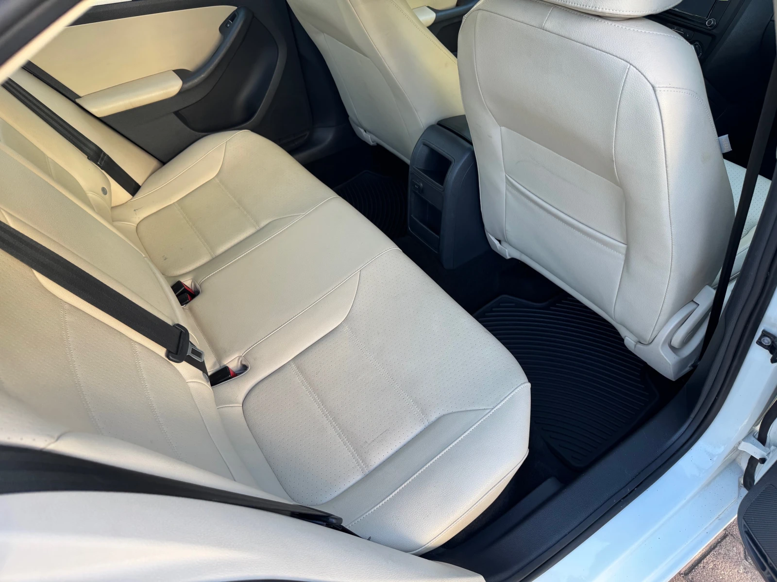 VW Jetta  - изображение 9