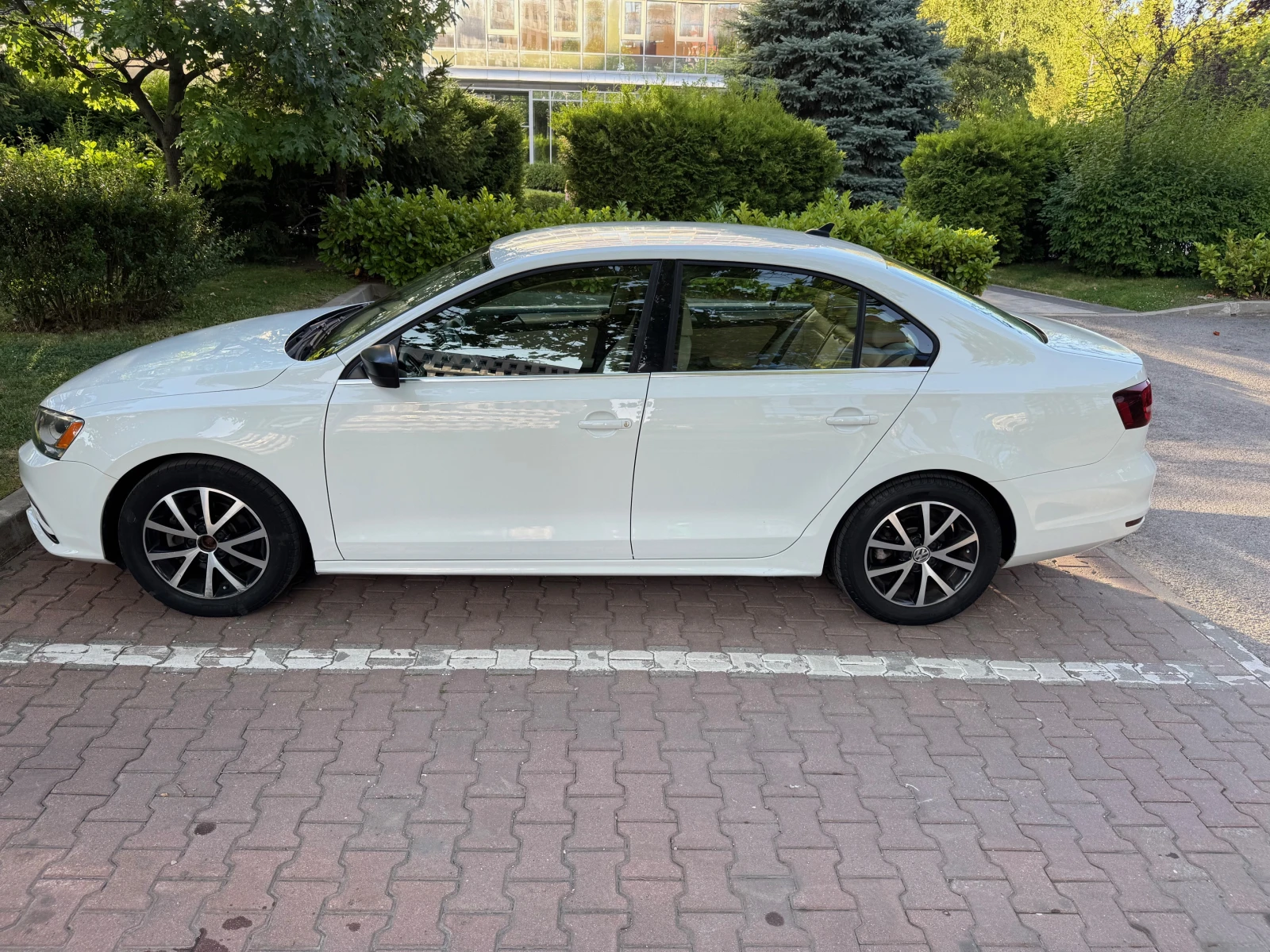 VW Jetta  - изображение 4