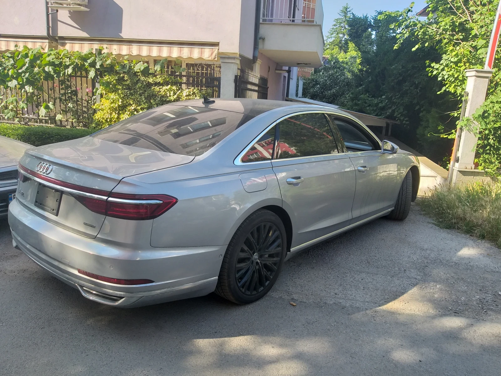 Audi A8 55 TFSI* LONG* FULL* FULL* ВЪЗМОЖЕН БАРТЕР*  - изображение 4