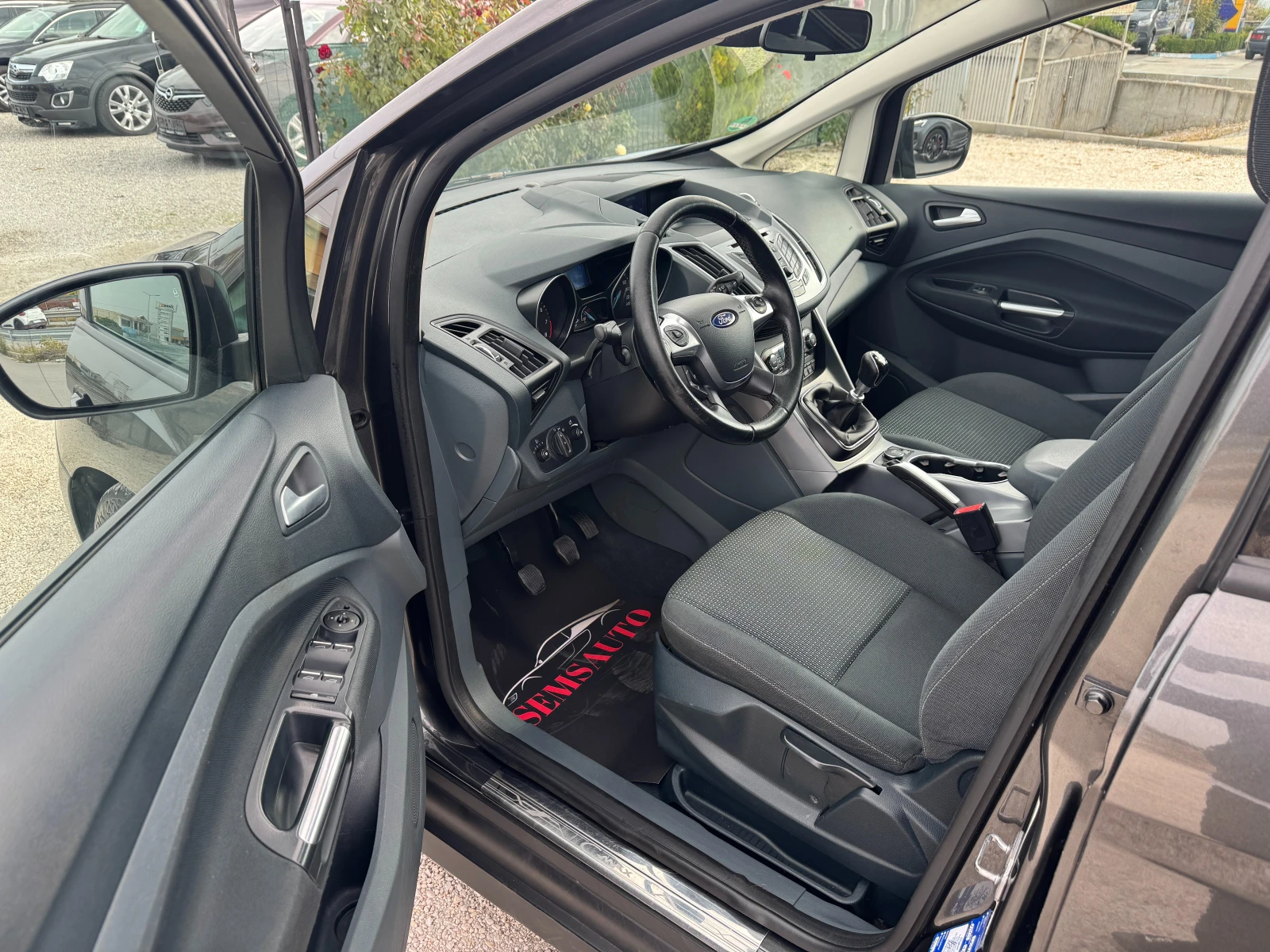 Ford C-max 1.6i 150кс 6ск EcoBoost Titanium - изображение 8