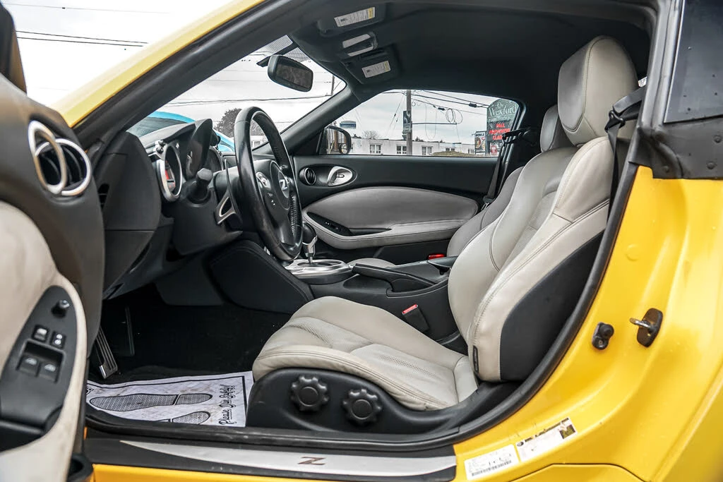 Nissan 370Z * АВТО КРЕДИТ* ЦЕНА ДО БГ * СЕРВИЗНА ИСТОРИЯ *  - изображение 6