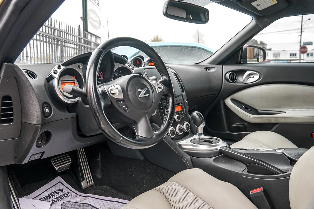 Nissan 370Z * АВТО КРЕДИТ* ЦЕНА ДО БГ * СЕРВИЗНА ИСТОРИЯ *  - изображение 8