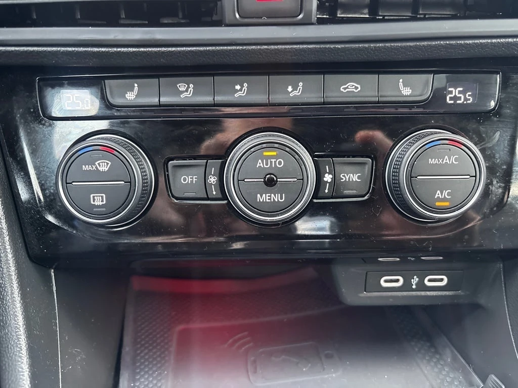 VW Jetta * Comfortline + Sunroof + Heated Seats + 17 * CARF - изображение 10