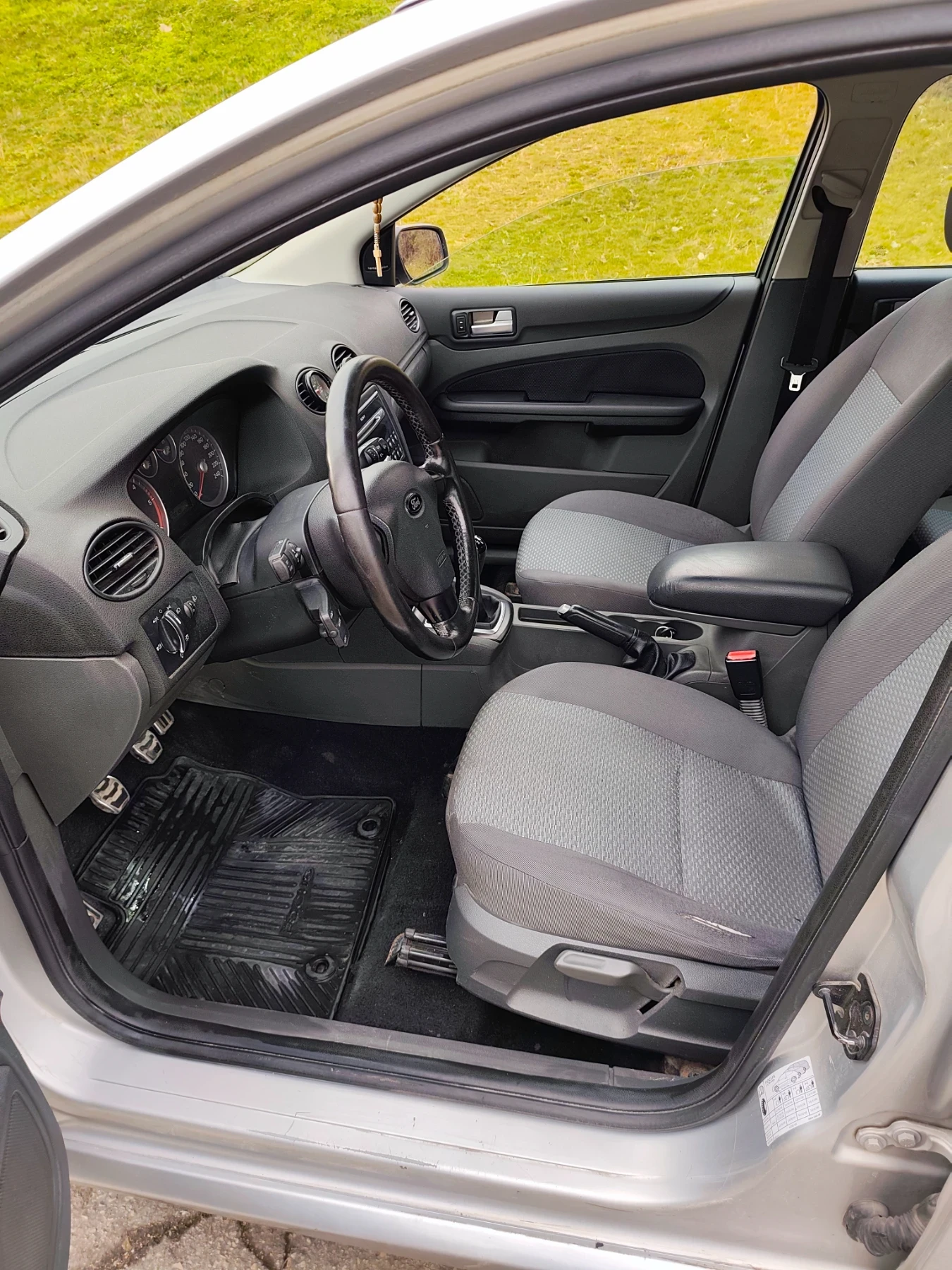 Ford Focus 1.8 TDCi, снимка 7 - Автомобили и джипове - 53736342