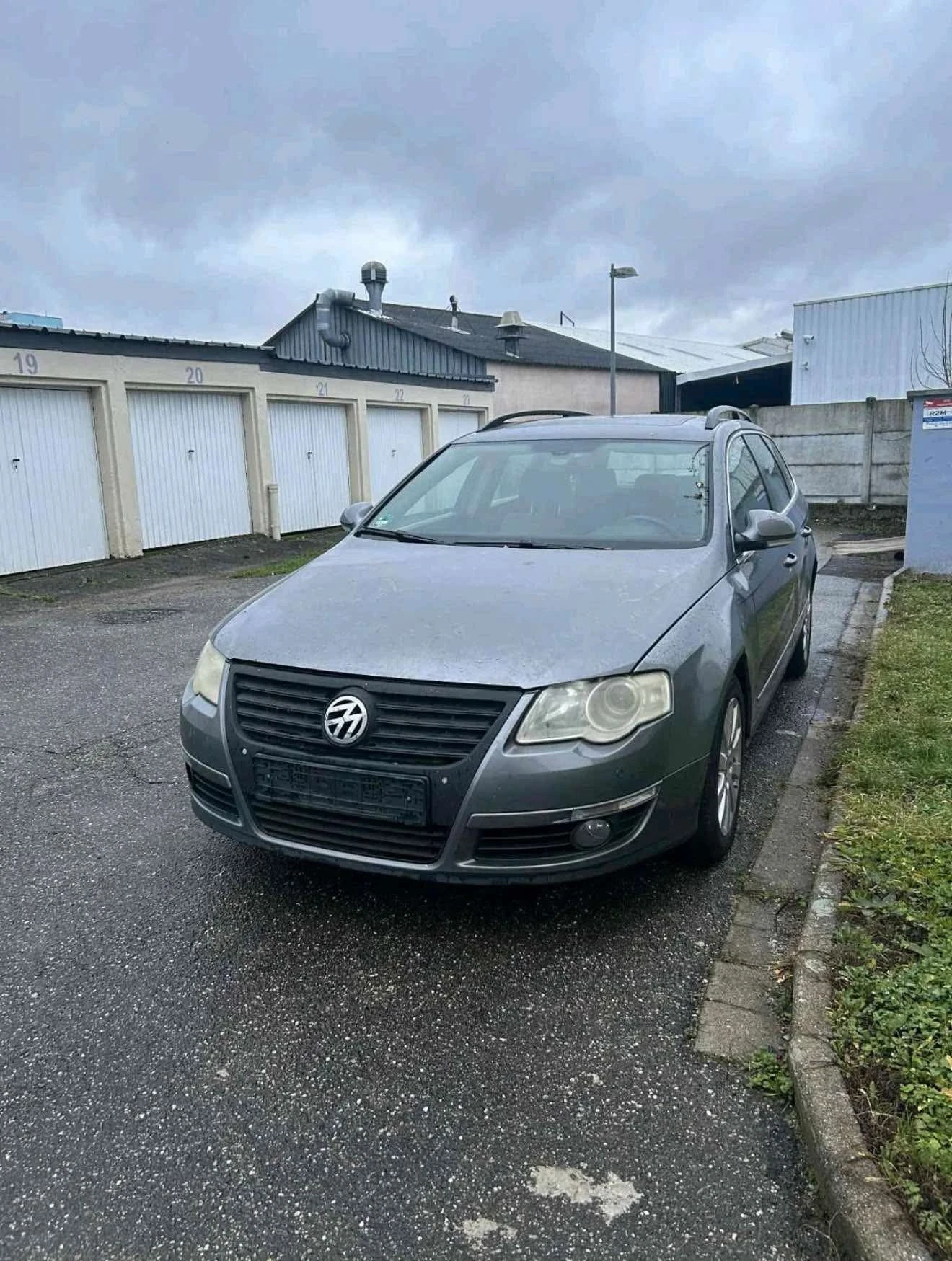 VW Passat 2.0 TDi, снимка 2 - Автомобили и джипове - 53836036