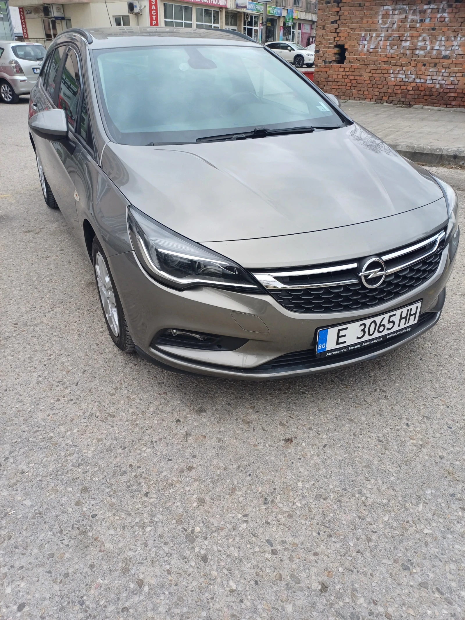 Opel Astra, снимка 2 - Автомобили и джипове - 53936355
