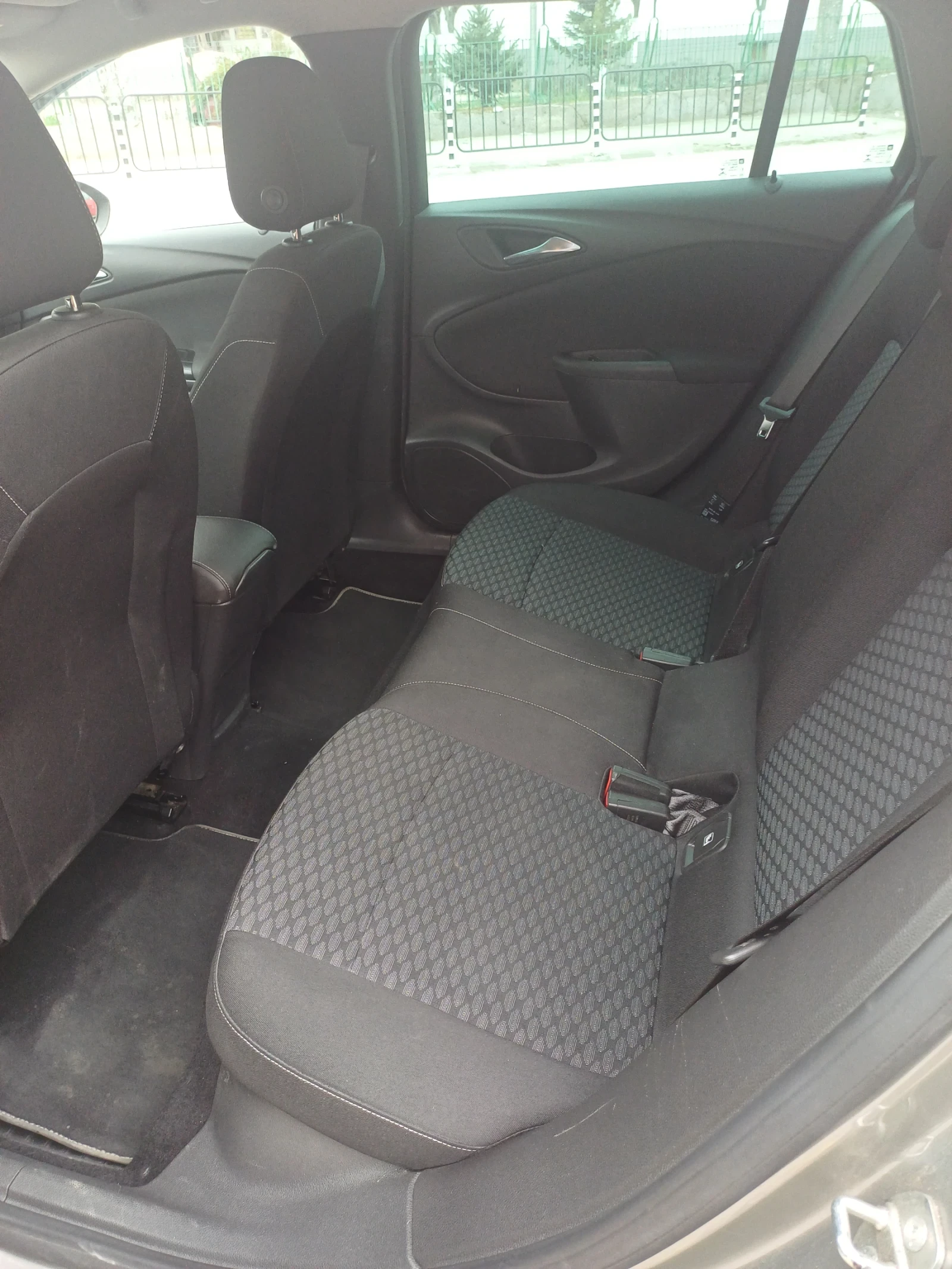 Opel Astra, снимка 6 - Автомобили и джипове - 53936355