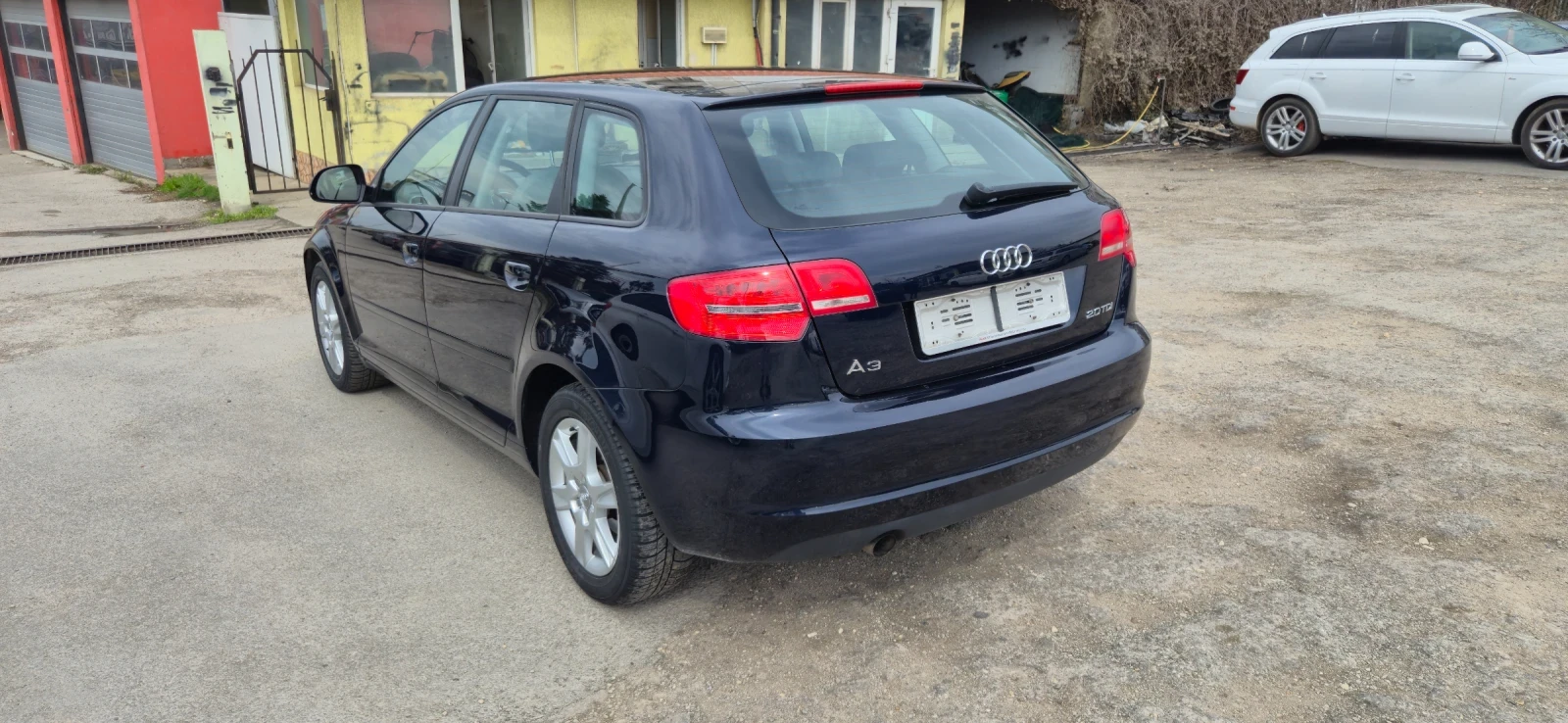 Audi A3 2.0TDI, снимка 3 - Автомобили и джипове - 53996347