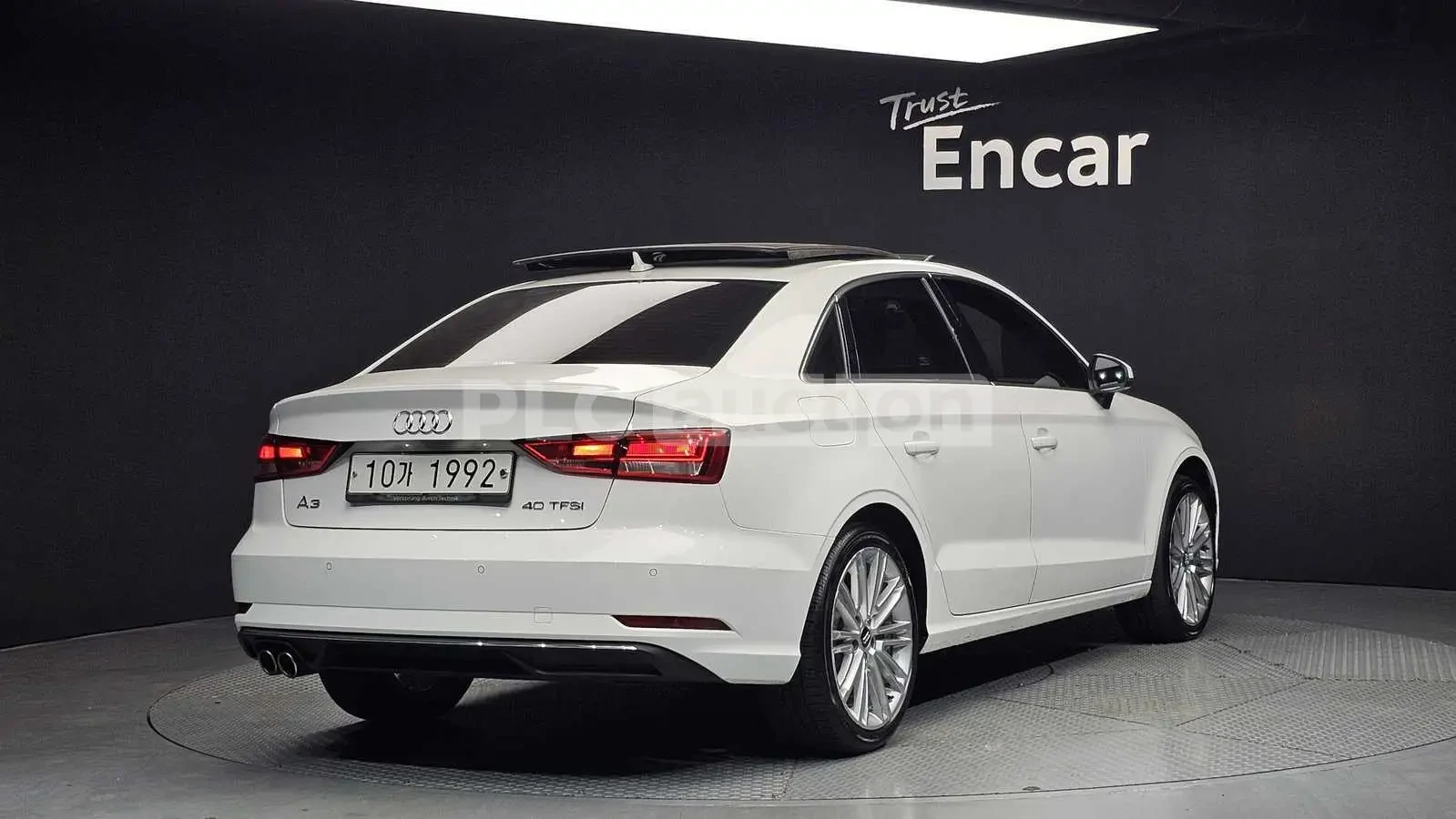 Audi A3 2.0TFSI| ПОДГРЕВ| ШИБИ| НАВИГАЦИЯ| ВКЛ.ТЕХНОТЕСТ, снимка 3 - Автомобили и джипове - 54627684