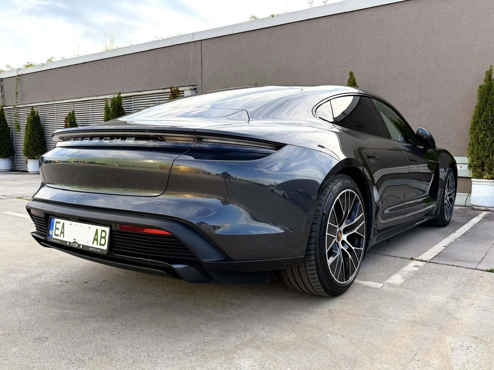 Porsche Taycan Turbo, снимка 7 - Автомобили и джипове - 54949034