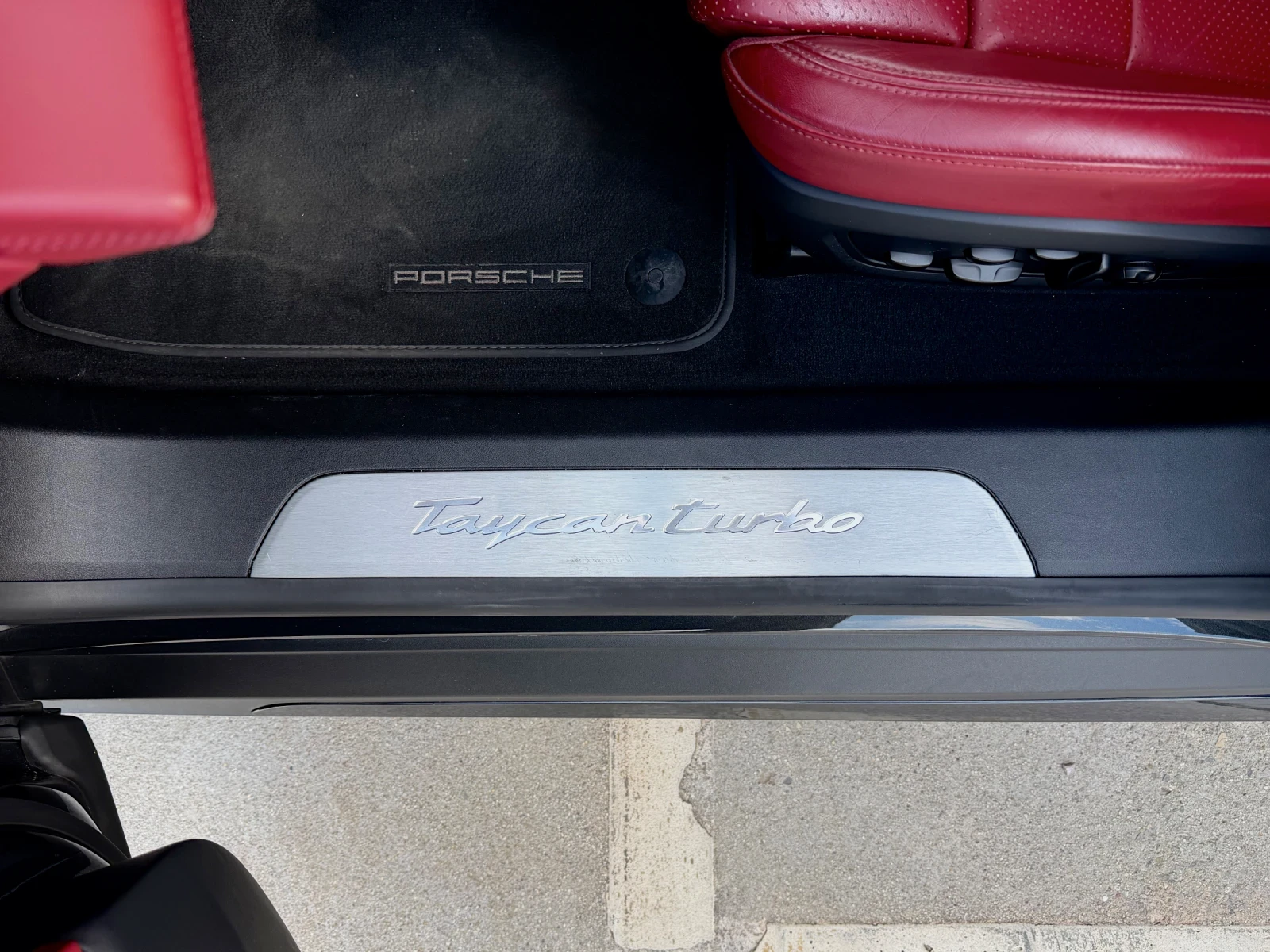 Porsche Taycan Turbo, снимка 14 - Автомобили и джипове - 54949034