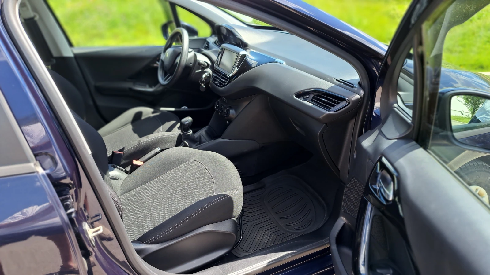 Peugeot 208, снимка 5 - Автомобили и джипове - 55162603