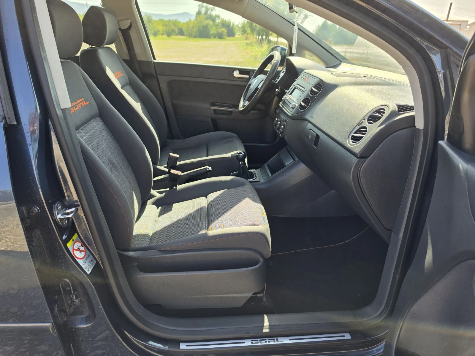 VW Golf Plus 1.6i 102, снимка 13 - Автомобили и джипове - 55187360