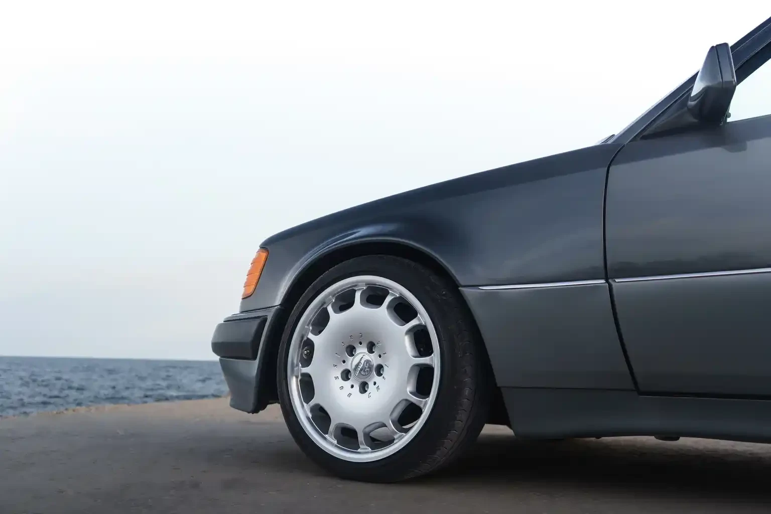 Mercedes-Benz 500 E, снимка 3 - Автомобили и джипове - 55568909