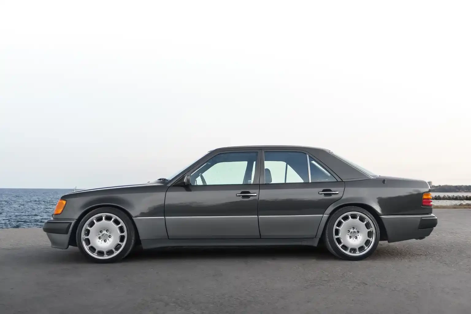 Mercedes-Benz 500 E, снимка 2 - Автомобили и джипове - 55568909