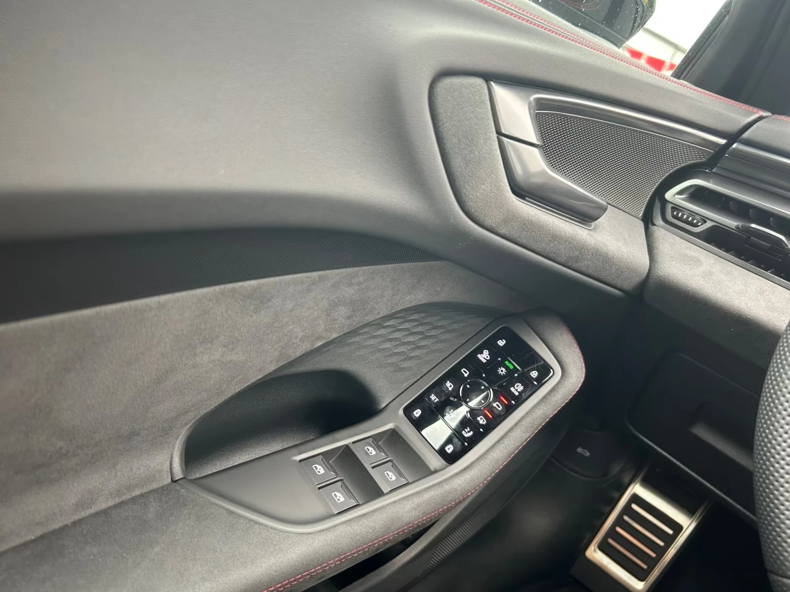 Audi Rs5 NEW 2026 / B&O / HUD / MATRIX / TECH PLUS / 360, снимка 9 - Автомобили и джипове - 55613622