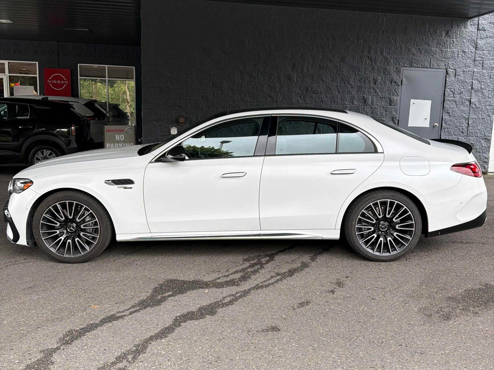 Mercedes-Benz E 53 AMG E * CARFAX * ОПЦИЯ ЗА ФИНАНСИРАНЕ, снимка 2 - Автомобили и джипове - 55887094