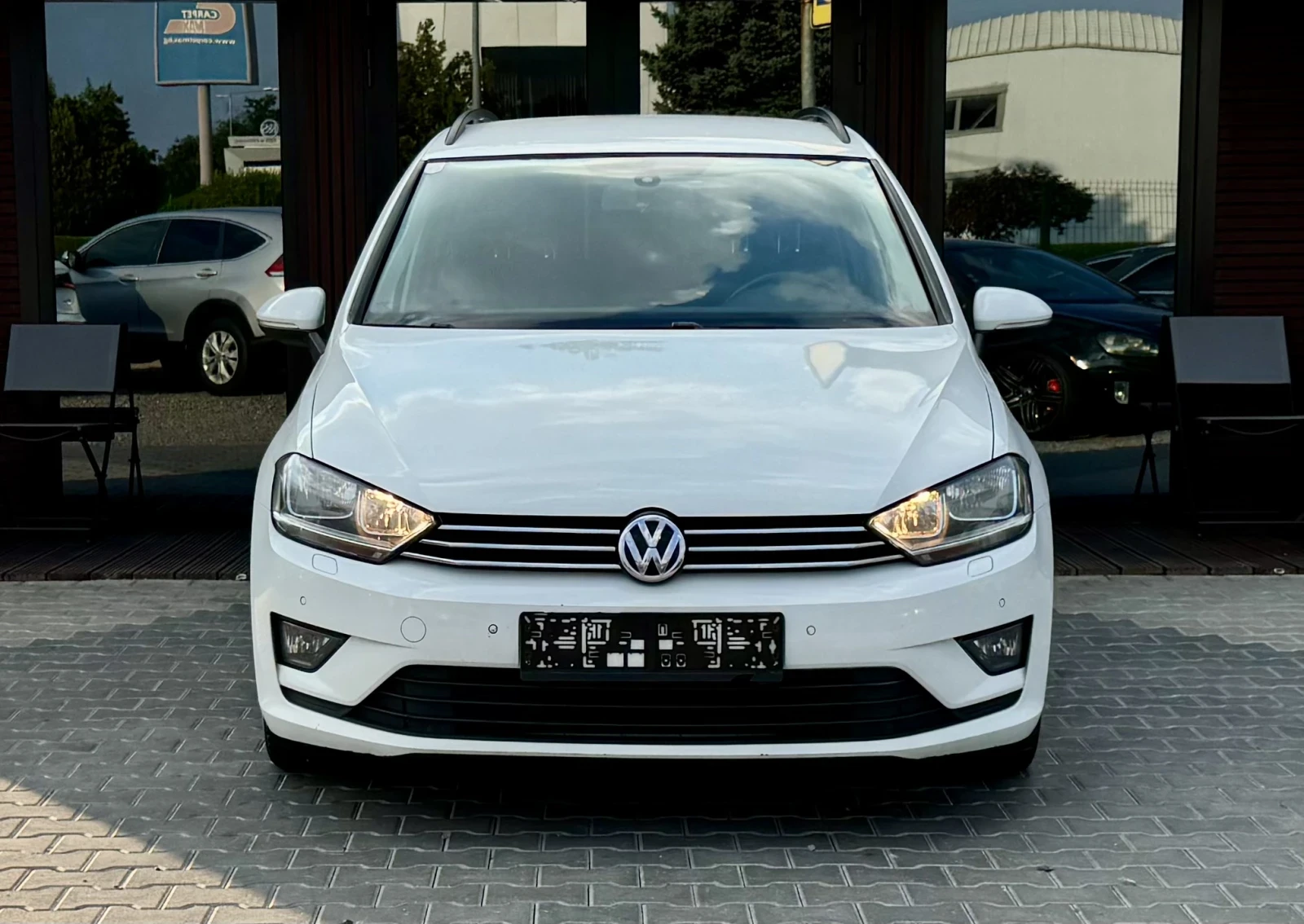 VW Golf SPORTSVAN* Камера* , снимка 2 - Автомобили и джипове - 56093740