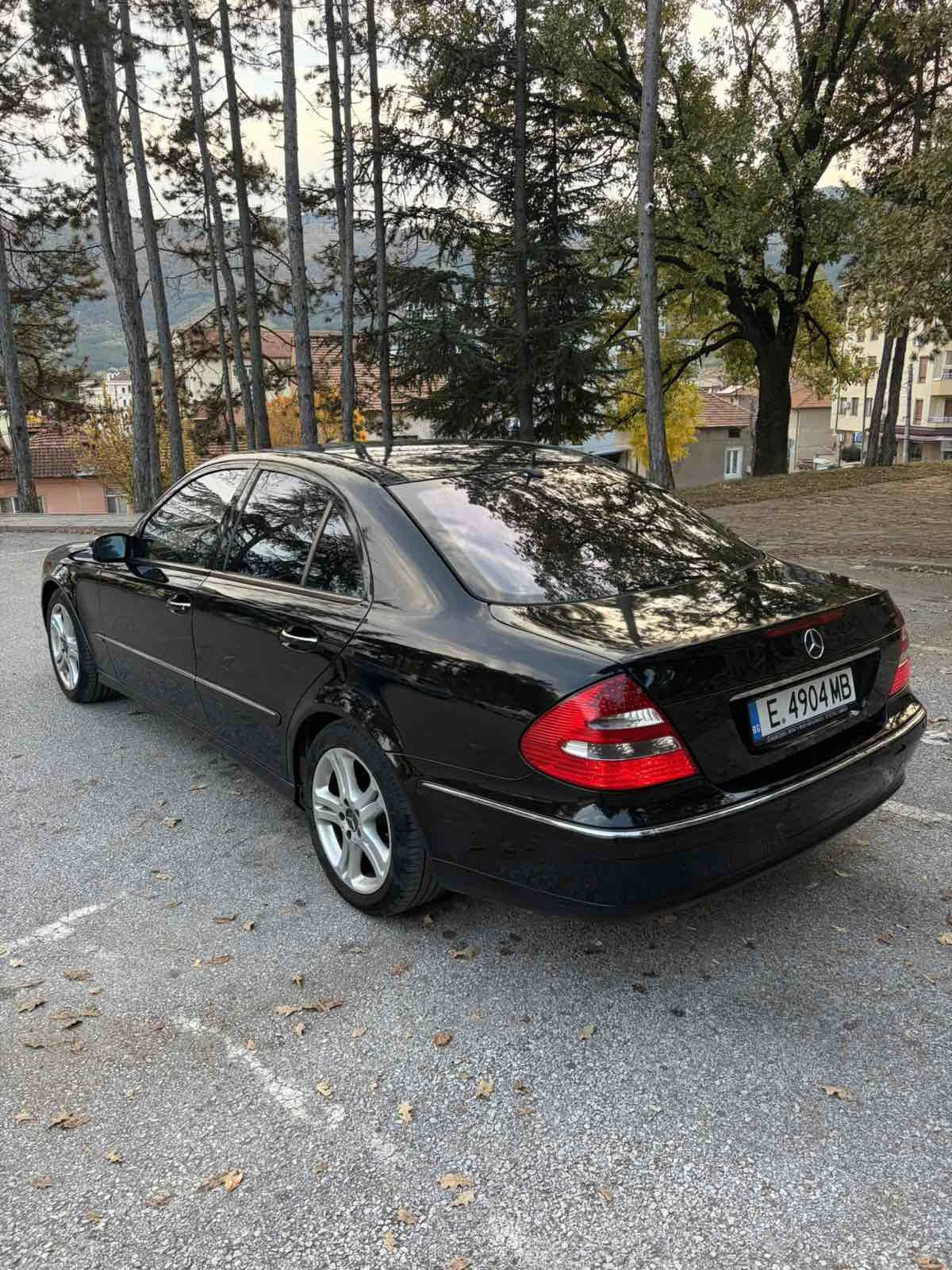 Mercedes-Benz E 320, снимка 3 - Автомобили и джипове - 56523163